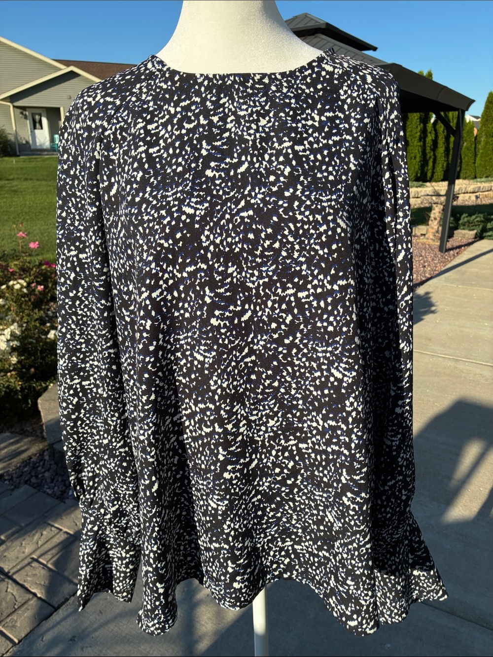 Express Black/Navy & White Printed Long-Sleeve Blouse XL
